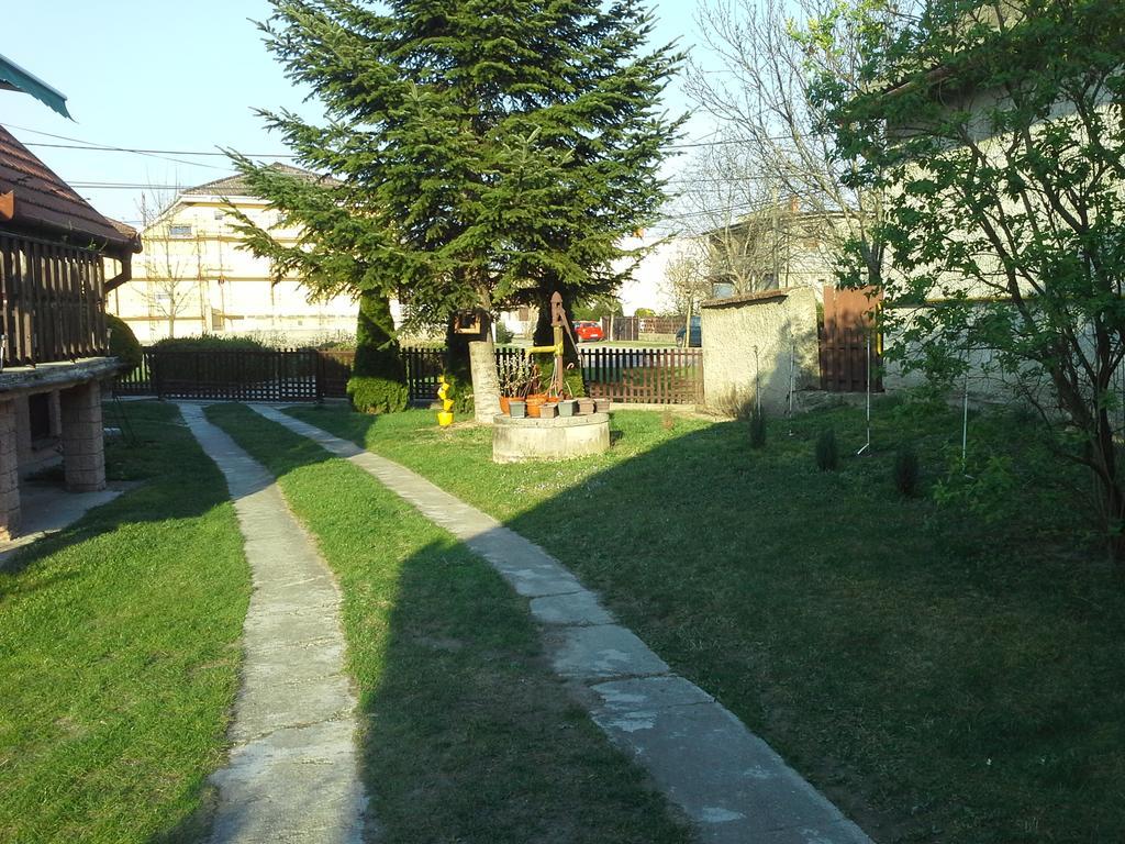 דירות Veľký Meder Utulny Privat מראה חיצוני תמונה